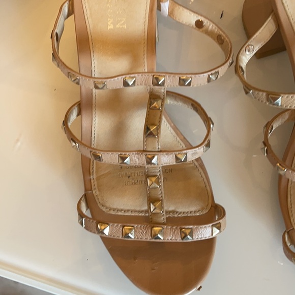 Studded heels - Picture 3 of 5